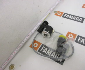 Энкодер
Incremental Encoder Serie EL, size 40, flange A, 400 ppr with zero pulse, powe r supply 8/24 V DC, line driver, shaft diameter 6 mm, IP 54, 3000 rpm, cable ou tput radial 0,3 m length with M connector, special type 035+366+521+578 Eltra