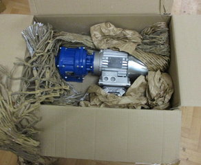 Мотор-редуктор 
Stirnradgetriebe-Bremsmotor
Typ HA042-60/1-MADP71B2/4-BR-ST10 **spezielle Kundenversion**
0,45/0,3 kW, 2820/1400 min-1
400 V, 50 Hz, IP 55, Isol. Kl. F
Bauform: B3
*Bremse
*Stecker ST10, ohne Gegenstecker
wie geliefert mit Motornummer L107059780056003 LAIPPLE KEB / BRINKMANN