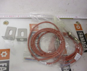 Датчик
BERSTSENSOREN SE-HT
Alte Matnr.: 67-170457-000
Kabellänge: 2m
II 2G Ex ib IIC T4 (Gb)
II 2D Ex ib IIIC T 85°C IP65 (Db) –25°C £ Ta £ +80°C
Ui < 40V
Ii < 57mA
Li, Ci vernachlässigbar
Inkl. Montagewinkel
Alte Matnr.: 67-170457-000
Kabellänge: 2m
II 2G Ex ib IIC T4 (Gb)
II 2D Ex ib IIIC T 85°C IP65 (Db) –25°C £ Ta £ +80°C
Ui < 40V
Ii < 57mA
Li, Ci vernachlässigbar
Inkl. Montagewinkel Brilex